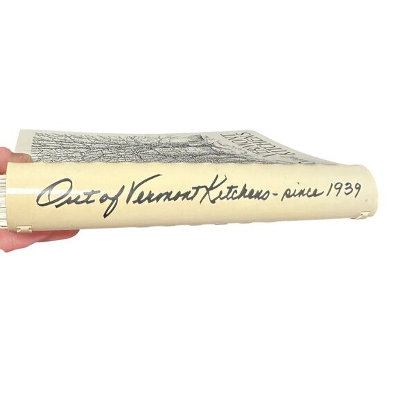 Vintage Out Of Vermont Kitchens Cookbook St. Pauls Catholic 19th Edition 1999 - Picture 2 of 16